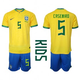 Brasilien Casemiro #5 Hemmakläder Barn VM 2022 Kortärmad (+ Korta byxor)